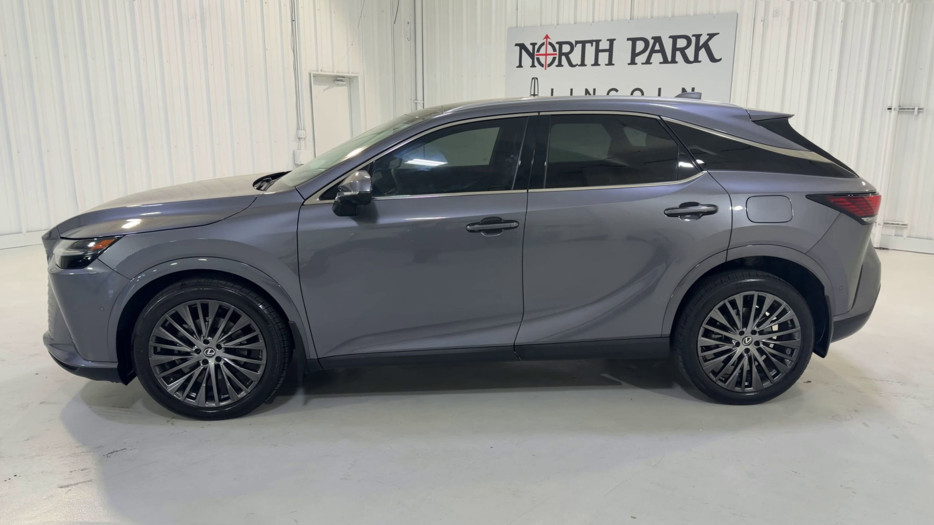 Used 2023 Lexus RX 350 FWD w/ Accessory Package image 6