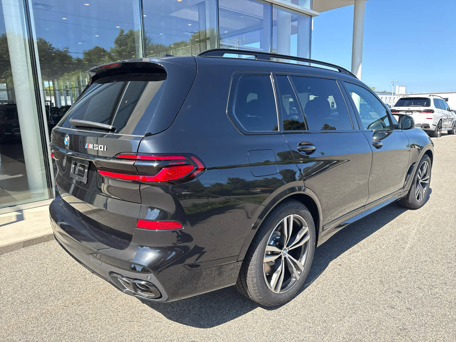 New 2026 BMW X7 M60i image 4