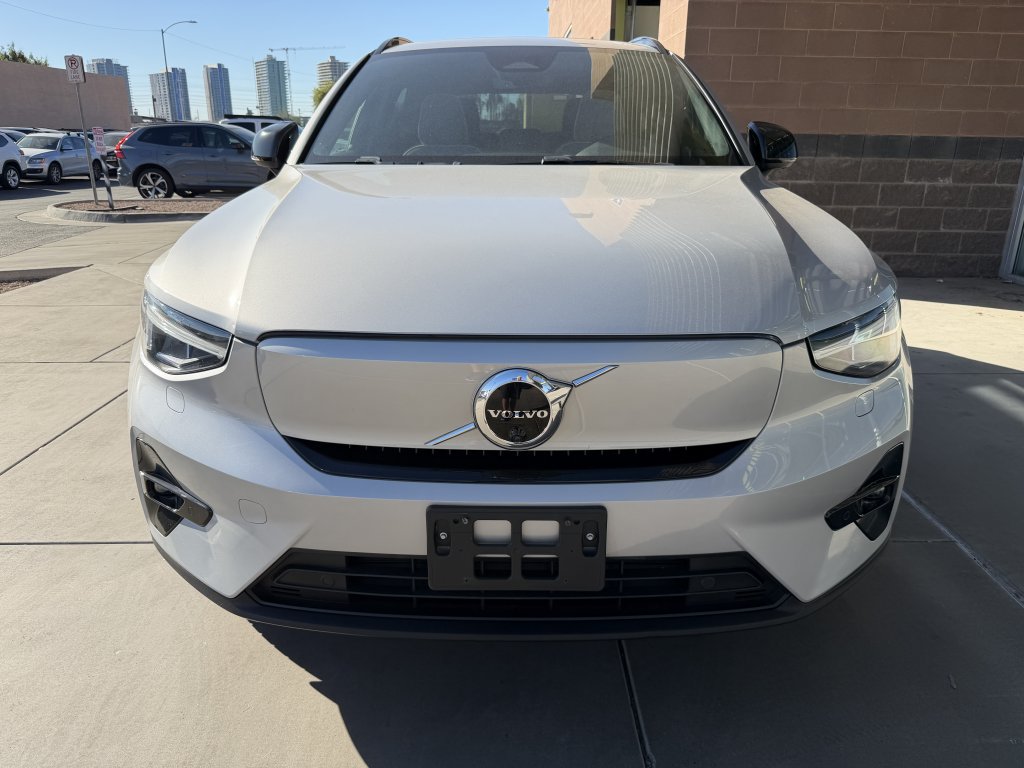 Used 2023 Volvo XC40 Recharge Ultimate AWD/4WD image 10