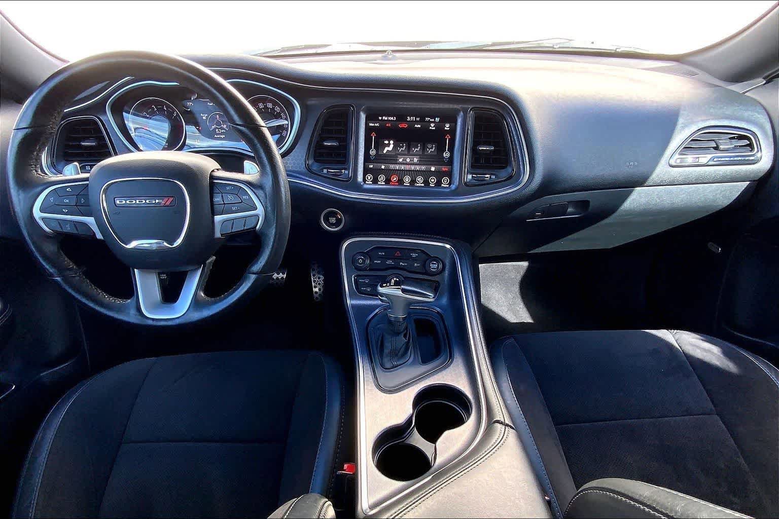Used 2017 Dodge Challenger R/T Scat Pack w/ Leather Interior Group RWD image 11