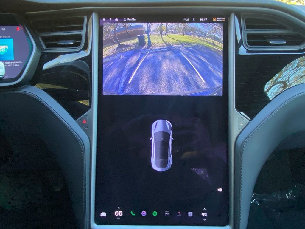 Used 2020 Tesla Model S Long Range Plus image 24