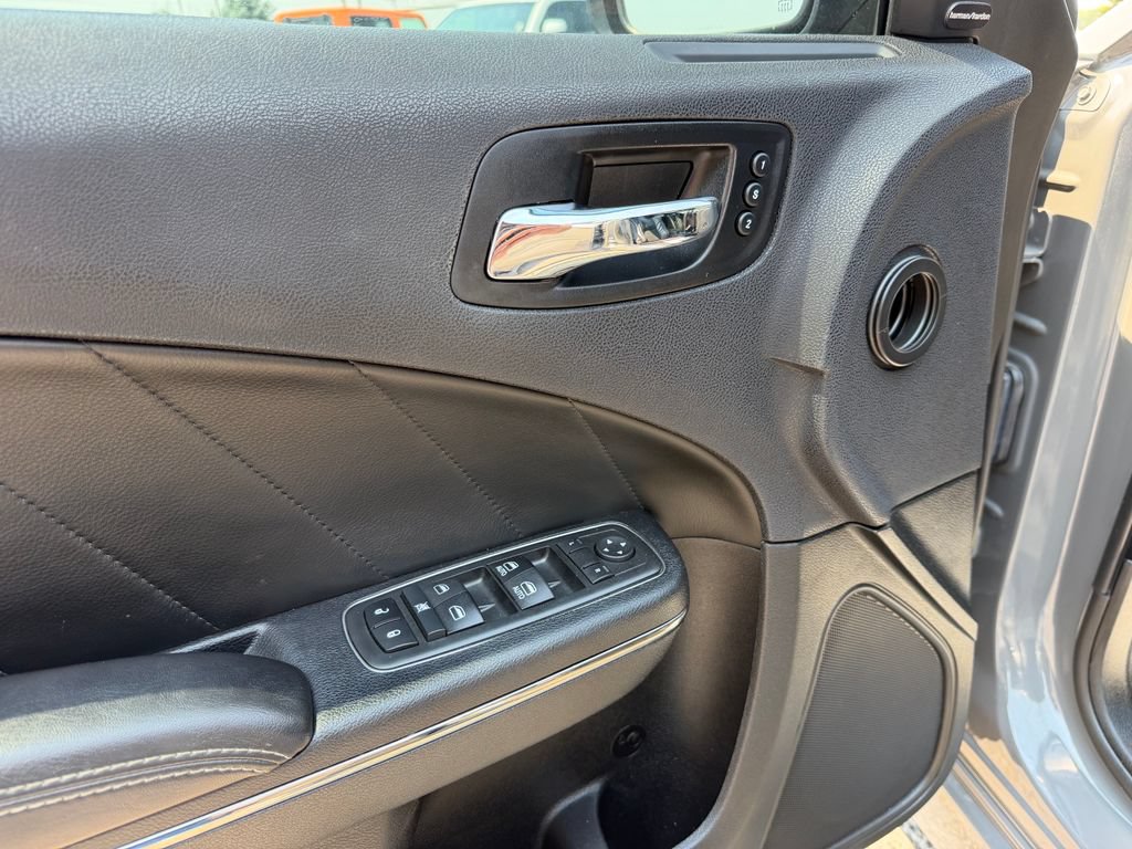 Used 2018 Dodge Charger SRT Hellcat w/ Harman/Kardon Audio Group RWD image 20