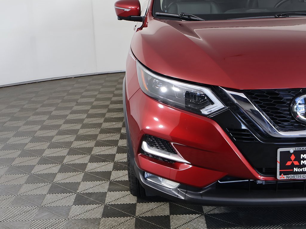 Used 2022 Nissan Rogue Sport SL w/ Premium Package image 16