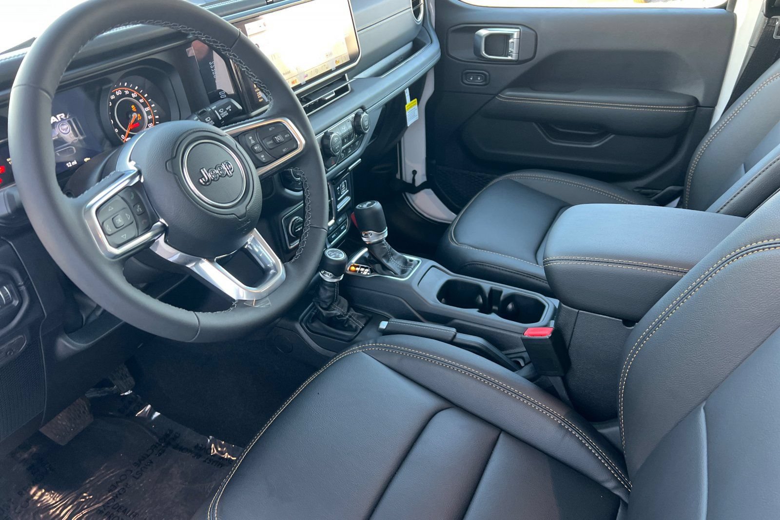 New 2026 Jeep Wrangler Unlimited Sahara AWD/4WD image 9