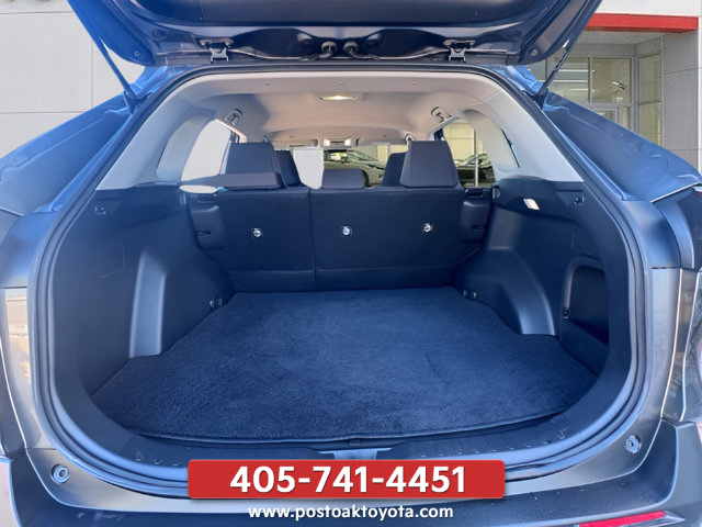 Used 2025 Toyota RAV4 LE AWD/4WD image 25