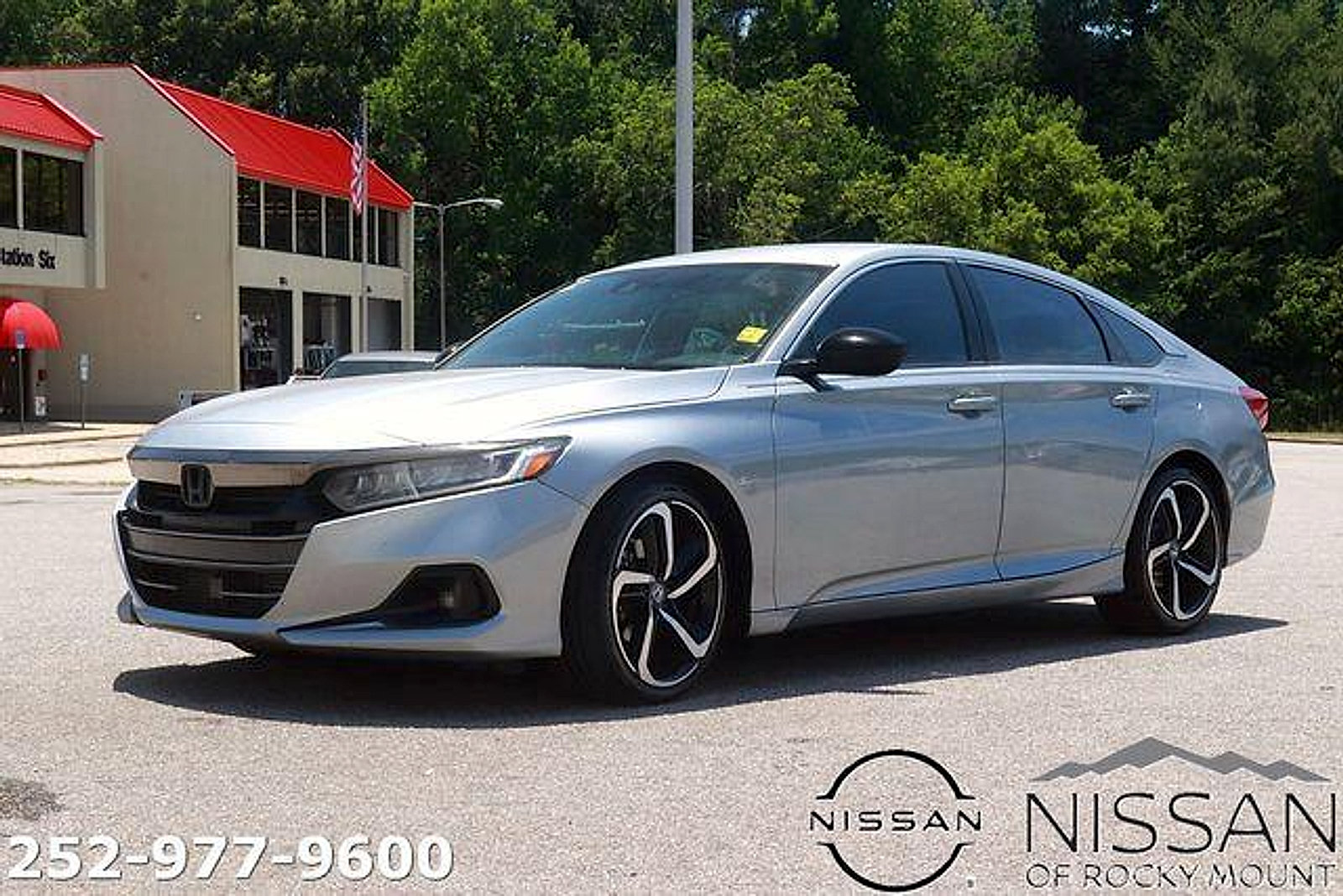 Used 2022 Honda Accord Sport image 3