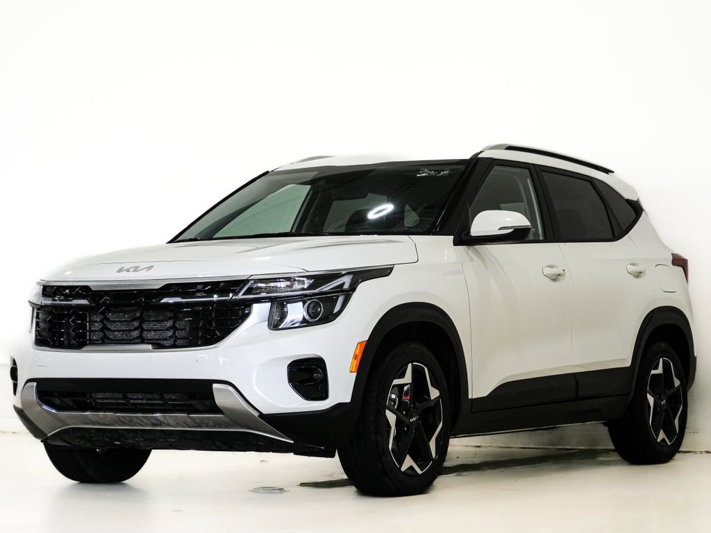 Used 2025 Kia Seltos S image 3