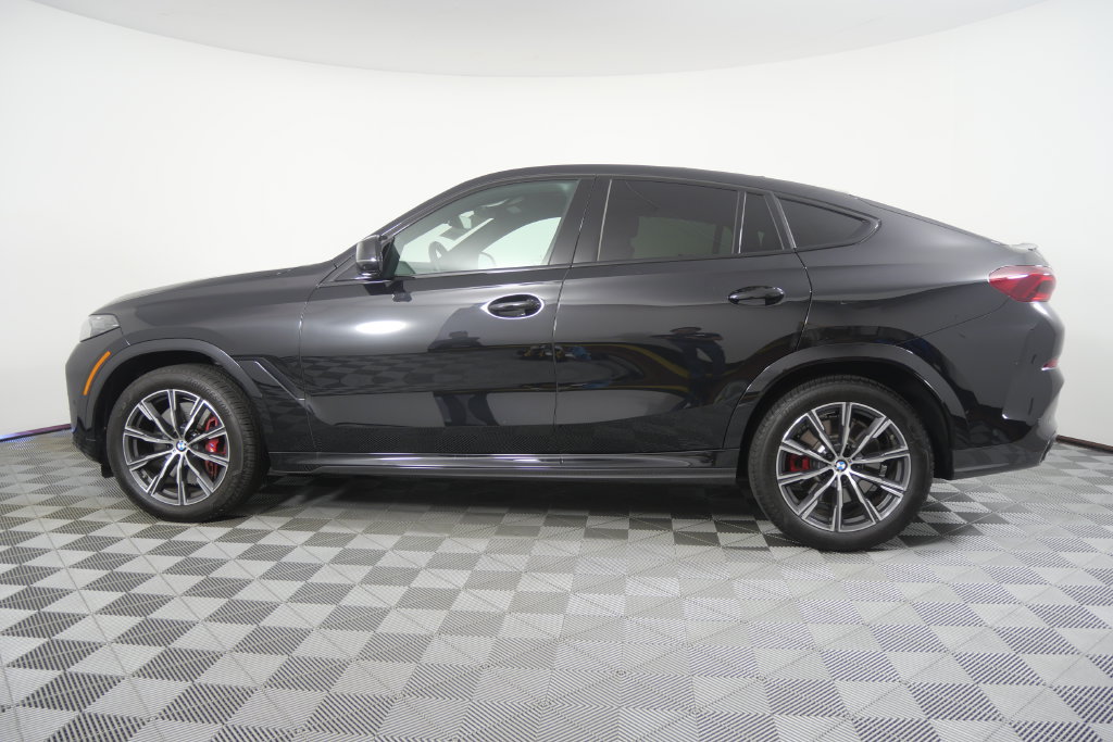 Certified 2026 BMW X6 M60i w/ Parking Assistance Package AWD/4WD image 7