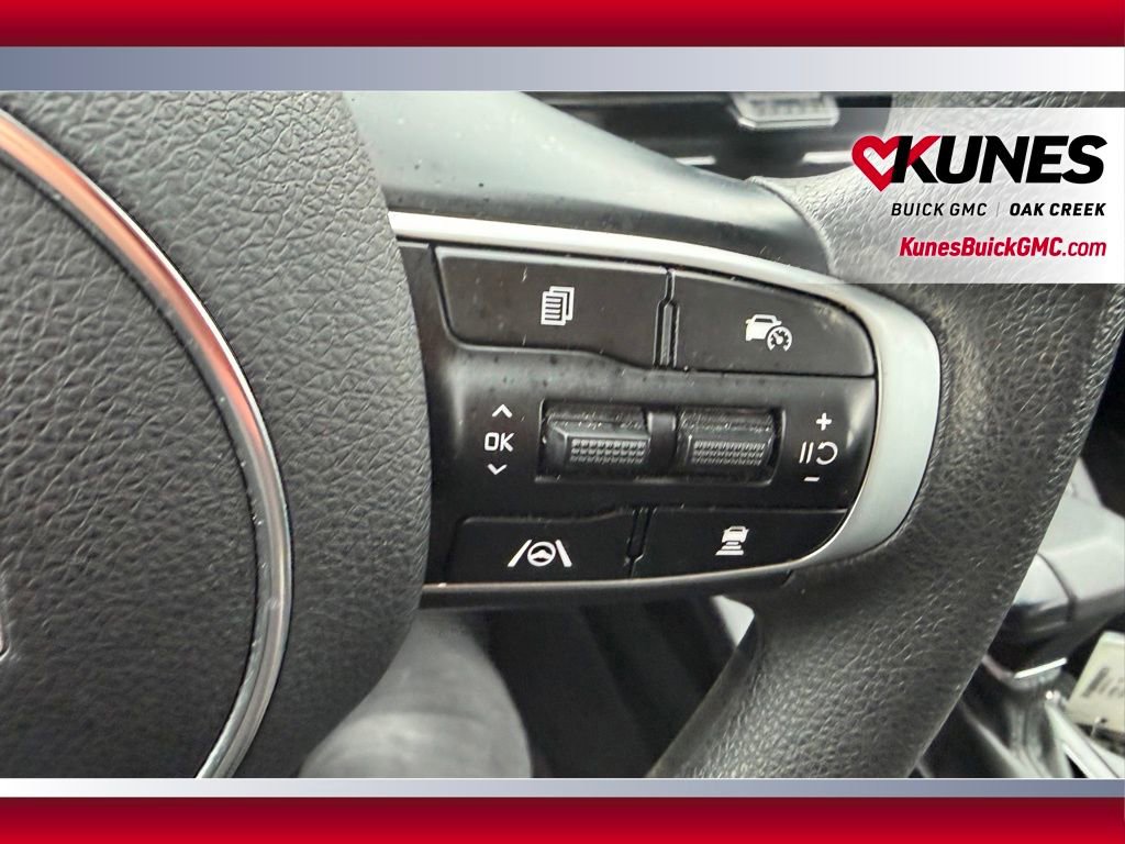 Used 2025 Kia K5 LXS image 12