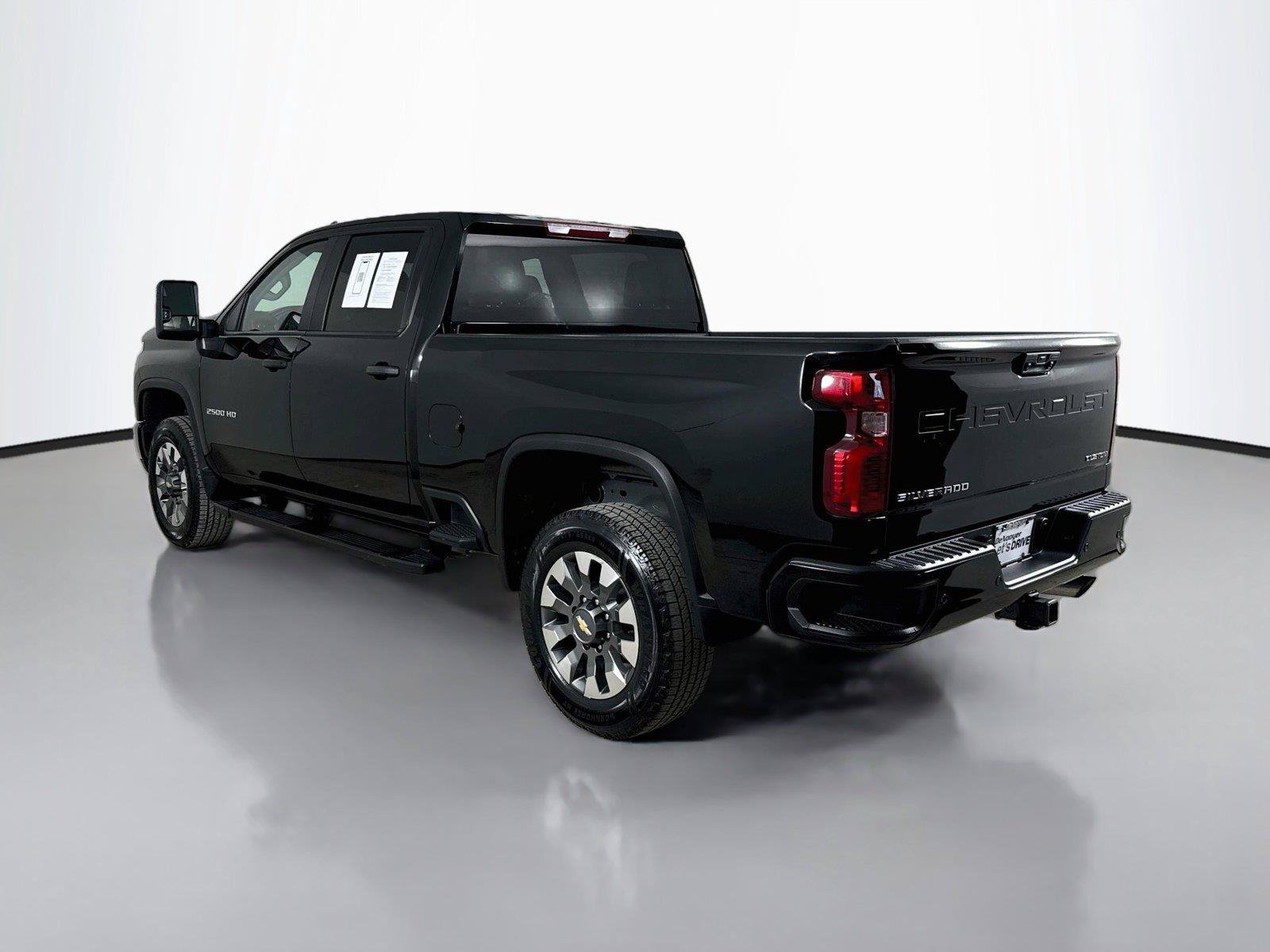 Used 2024 Chevrolet Silverado 2500 Custom w/ Custom Value Package AWD/4WD image 7