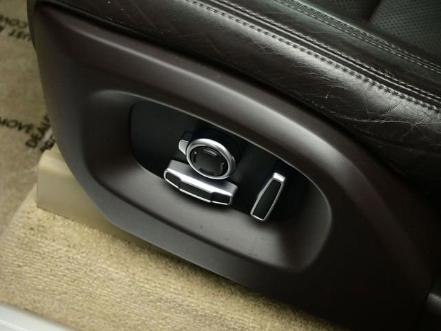 Used 2017 Land Rover Range Rover Supercharged image 54