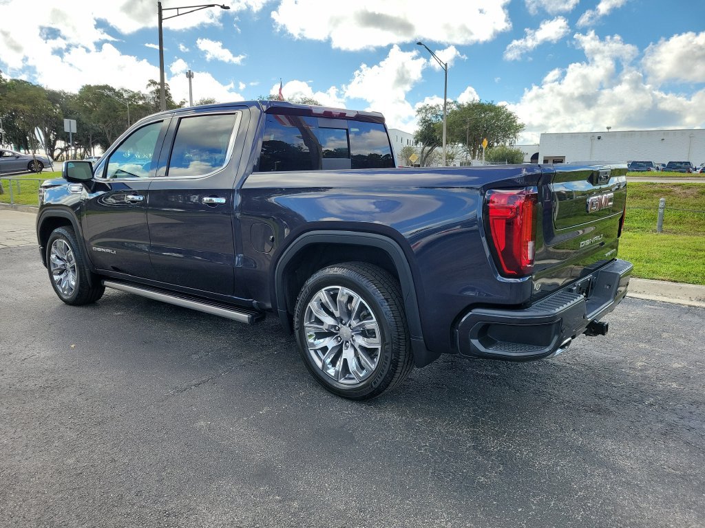 Used 2024 GMC Sierra 1500 Denali w/ Denali Reserve Package AWD/4WD image 3