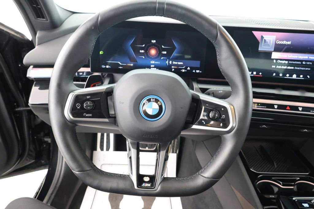 Used 2024 BMW i5 eDrive40i w/ M Sport Package image 14