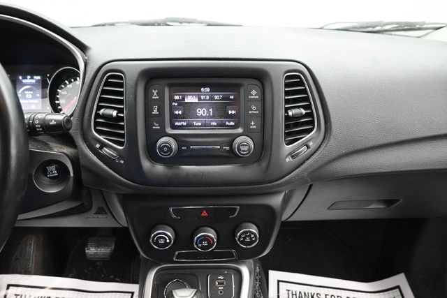 Used 2018 Jeep Compass Latitude AWD/4WD image 15