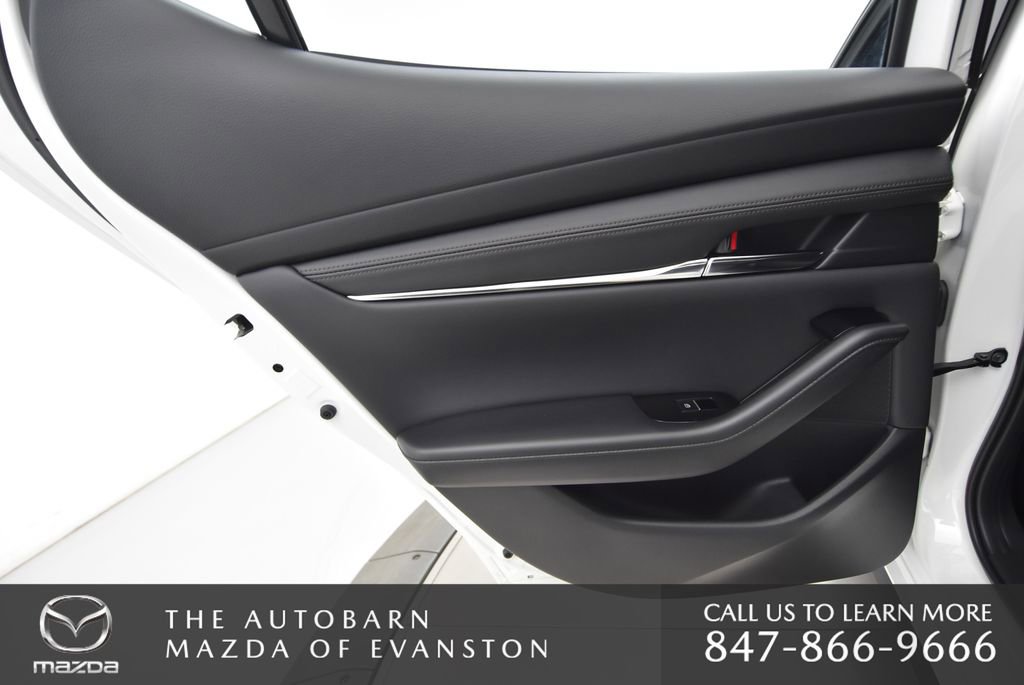 Certified 2025 MAZDA MAZDA3 2.5 S Hatchback w/ Premium Pkg image 29