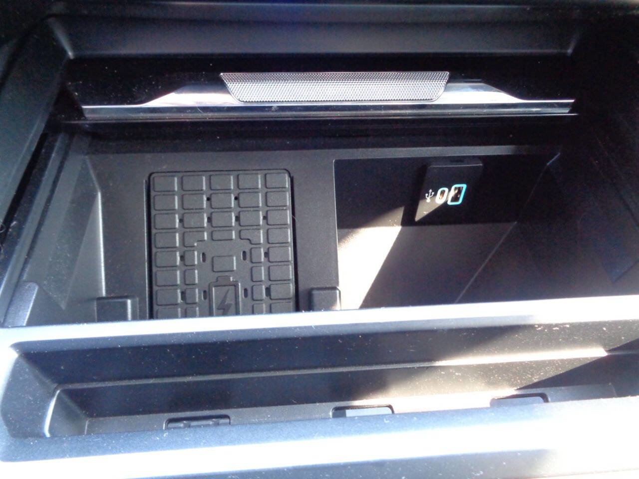 Used 2024 Ford F250 Lariat w/ Chrome Package image 40