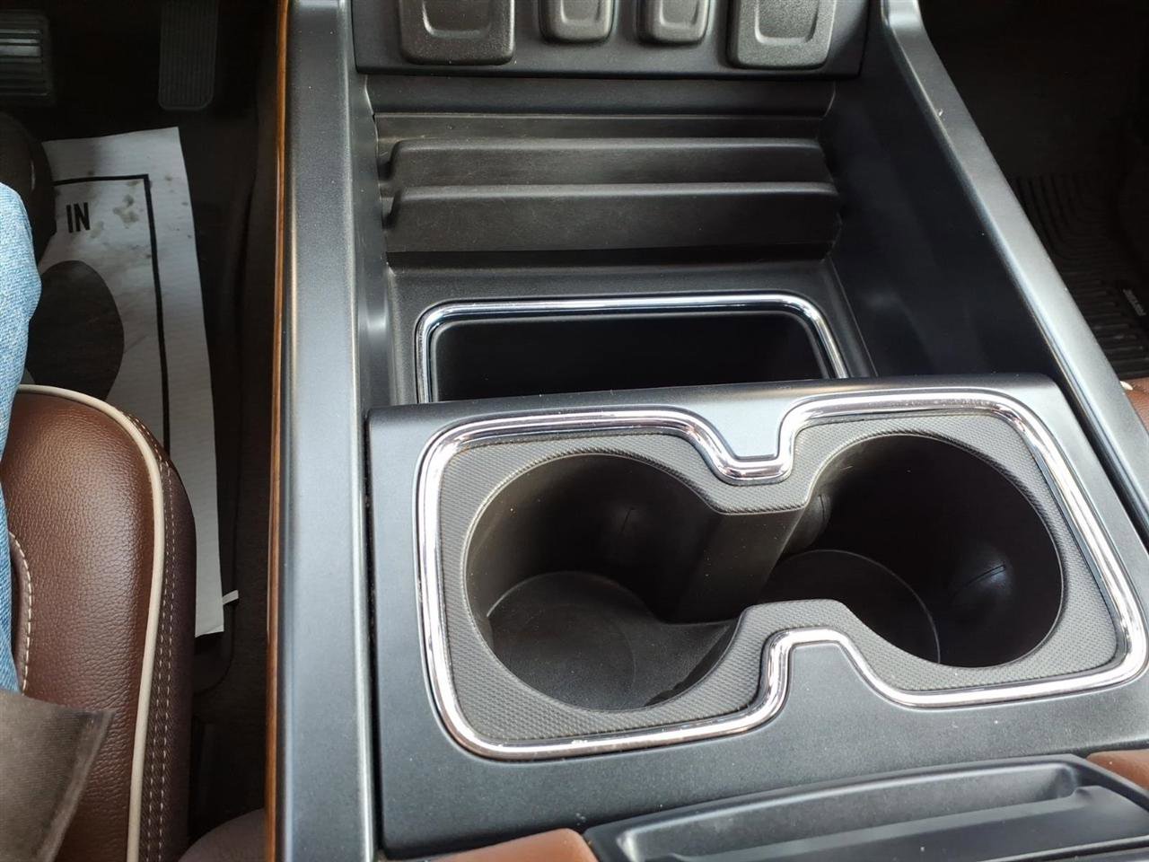 Used 2018 Chevrolet Silverado 1500 High Country image 16