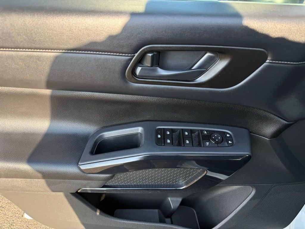 Certified 2024 Nissan Pathfinder S image 19