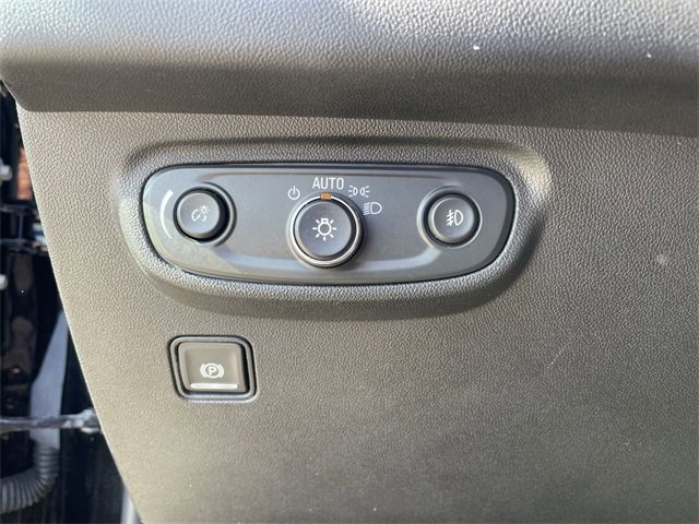 Used 2024 GMC Terrain SLT image 34