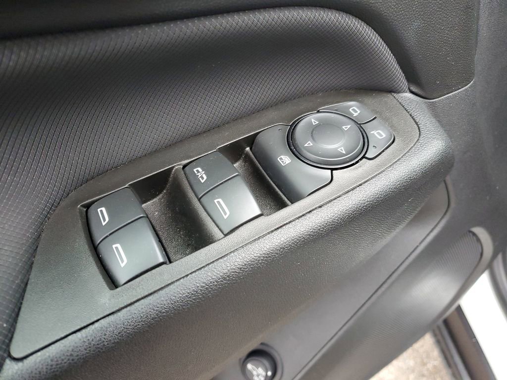 Certified 2023 Chevrolet Equinox RS w/ LPO, Floor Liner Package image 22