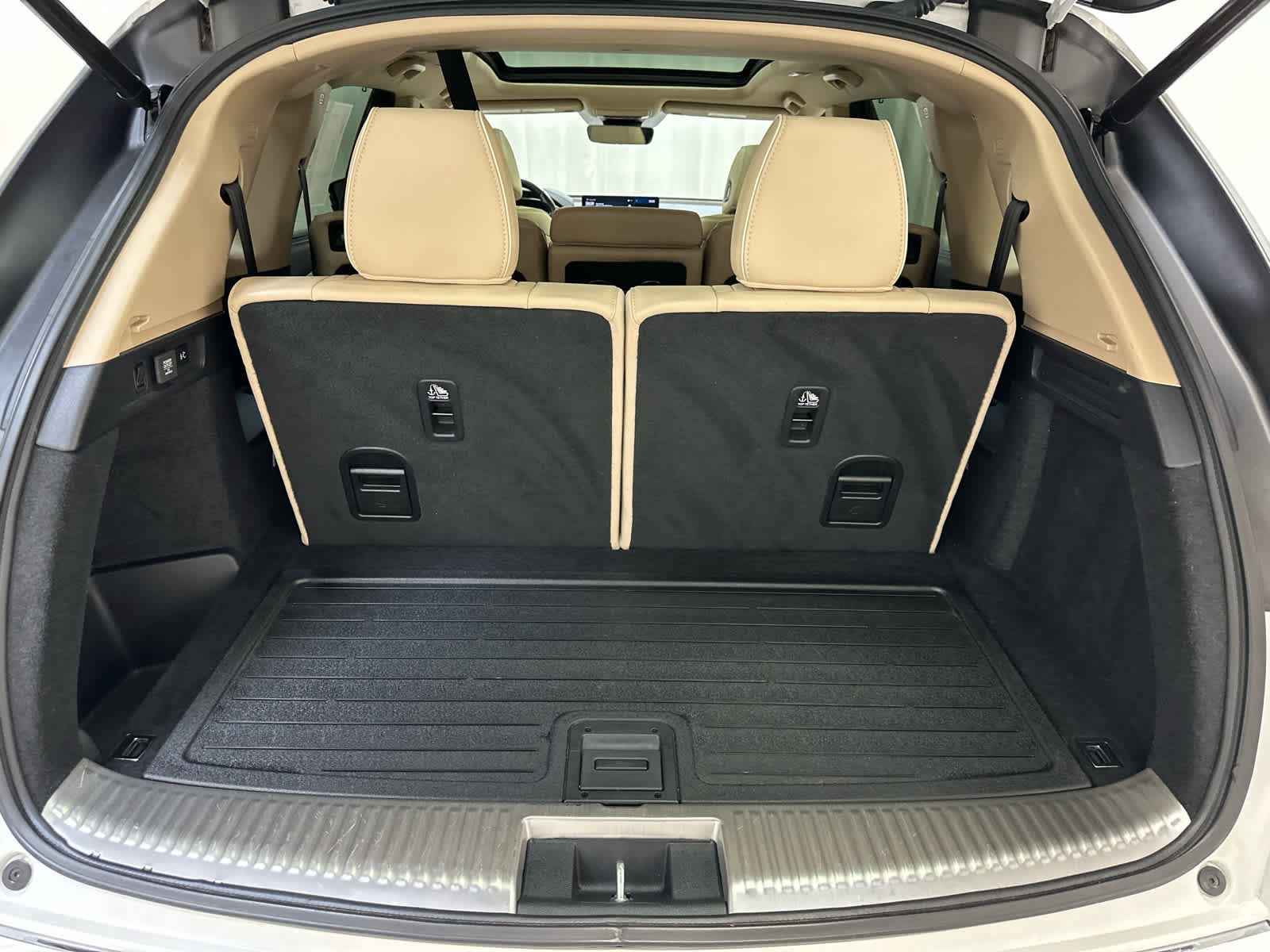 Used 2022 Acura MDX SH-AWD w/ Advance Package image 26