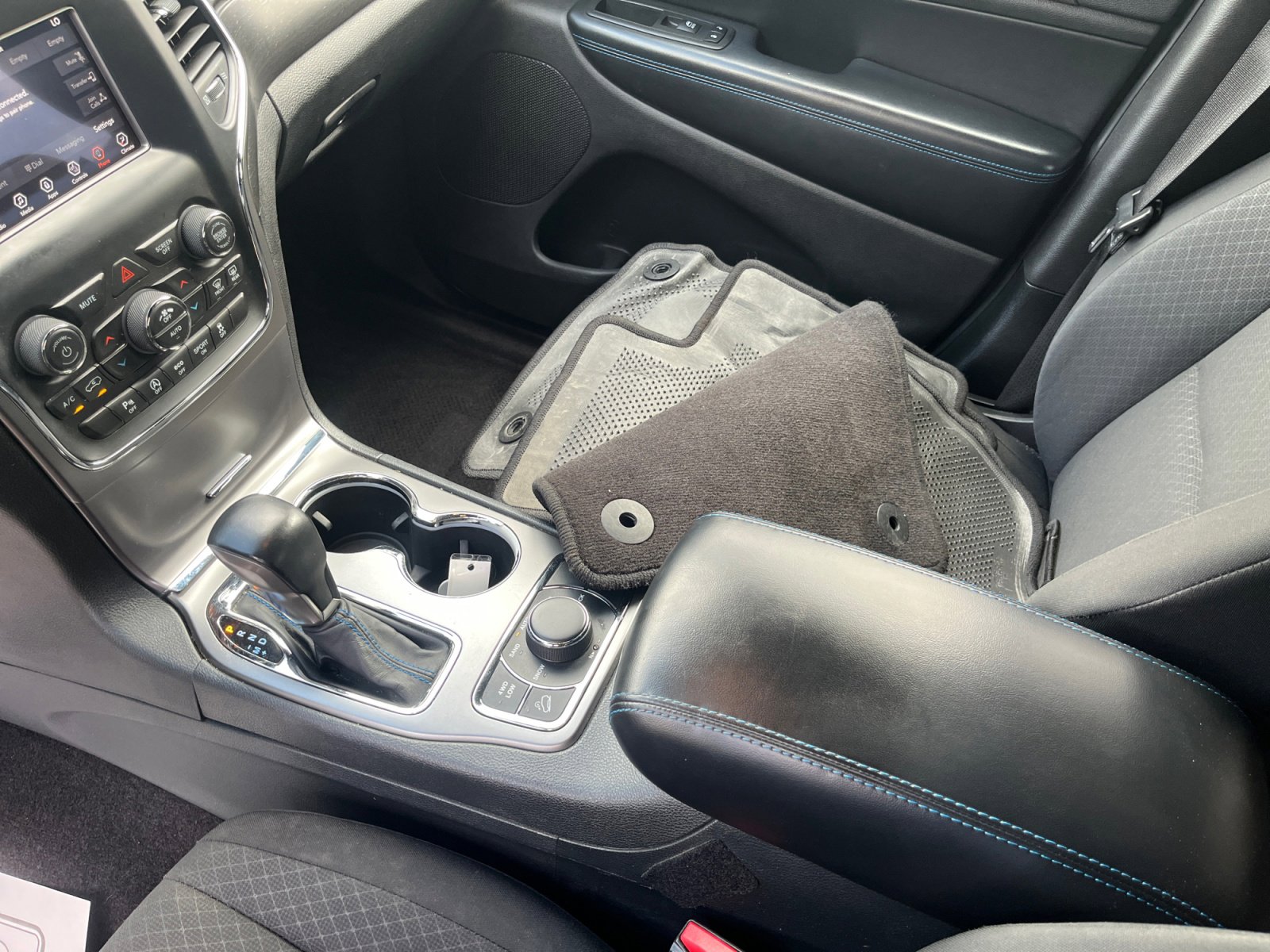 Used 2018 Jeep Grand Cherokee Laredo image 15