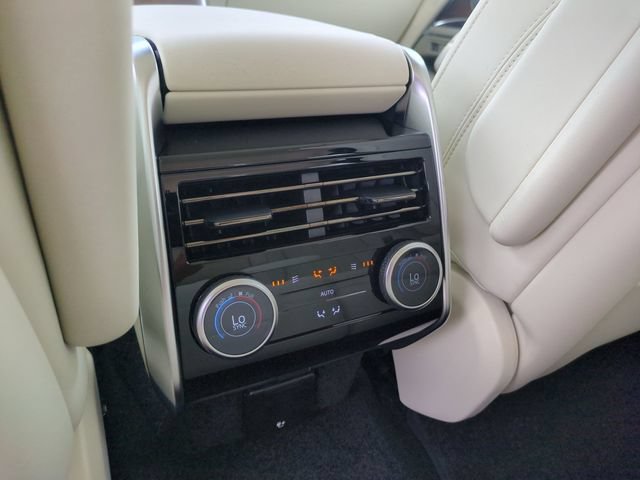 New 2026 Land Rover Range Rover SE AWD/4WD image 13