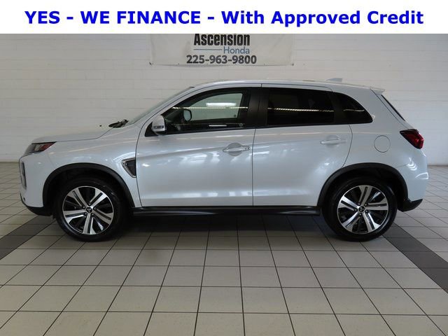 Used 2023 Mitsubishi Outlander Sport SE image 3