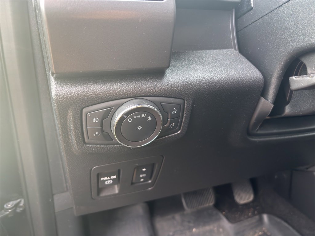 Certified 2018 Ford F150 XLT w/ Equipment Group 302A Luxury image 39