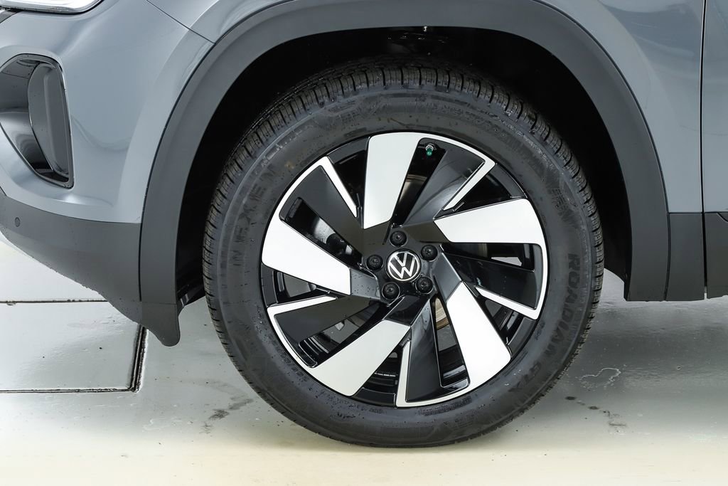 New 2026 Volkswagen Atlas Cross Sport SE image 5