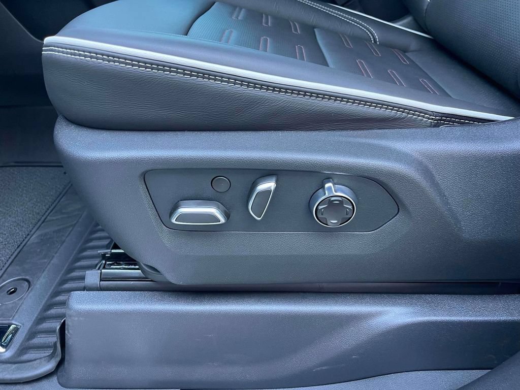 New 2026 GMC Sierra 1500 AT4X AWD/4WD image 23