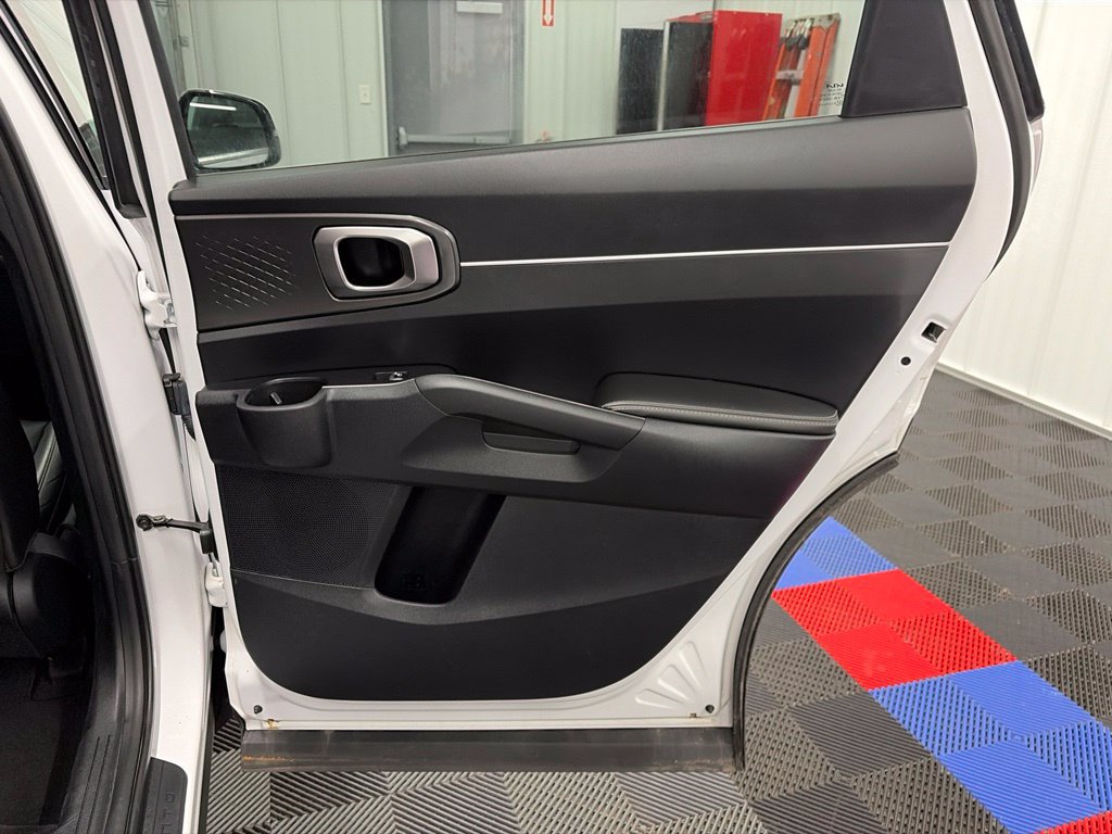 Used 2025 Kia Sorento X-Line EX AWD/4WD image 18