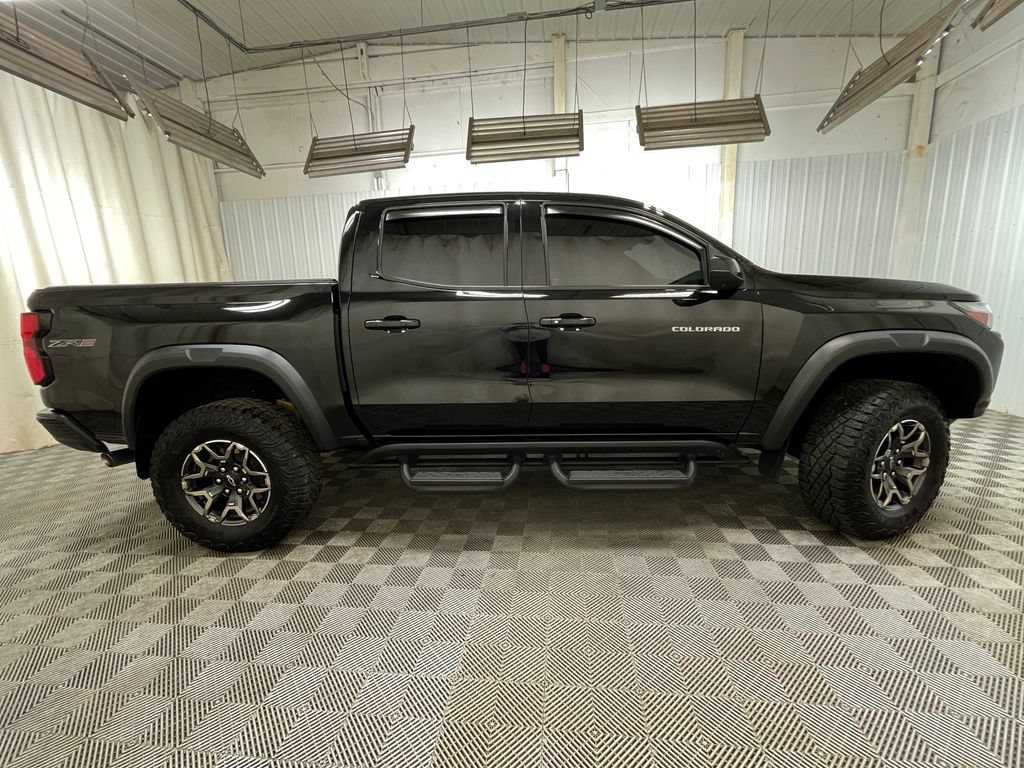 Used 2024 Chevrolet Colorado ZR2 w/ ZR2 Convenience Package III AWD/4WD image 23