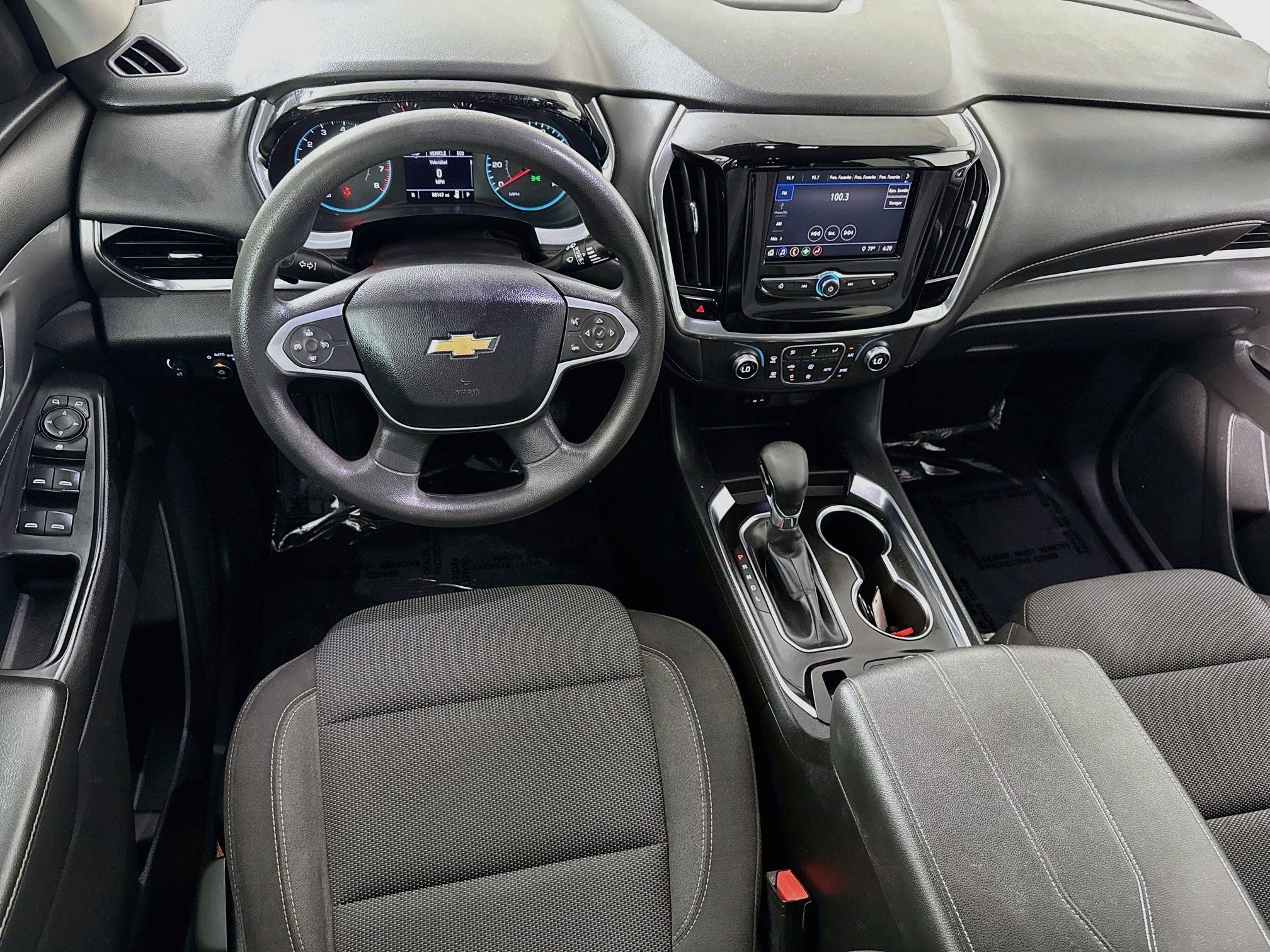 Used 2021 Chevrolet Traverse LS FWD image 17