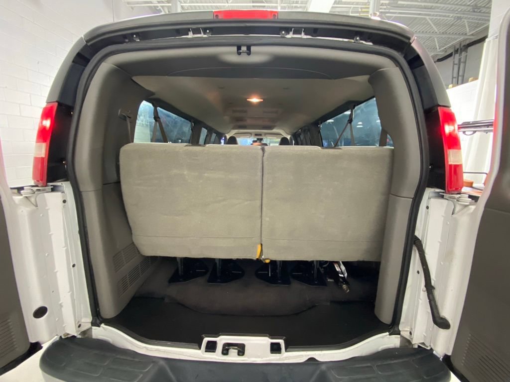 Used 2019 Chevrolet Express 3500 LT w/ LT Preferred Equipment Group RWD image 26