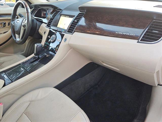 Used 2018 Ford Taurus Limited image 23