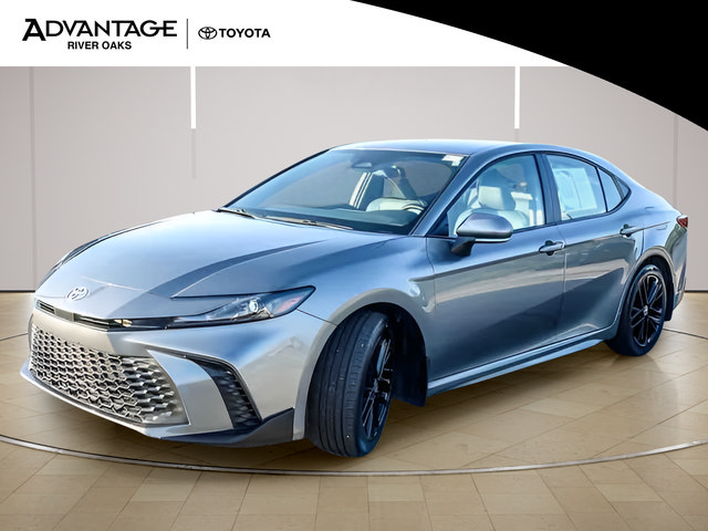 Used 2026 Toyota Camry SE AWD/4WD image 4