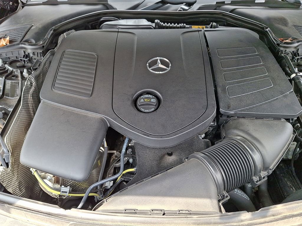 Used 2025 Mercedes-Benz C 300 4MATIC Sedan image 27