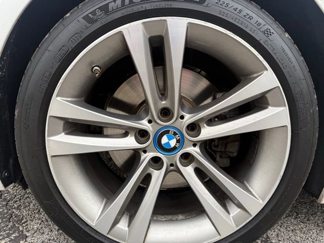 Used 2018 BMW 330e image 9