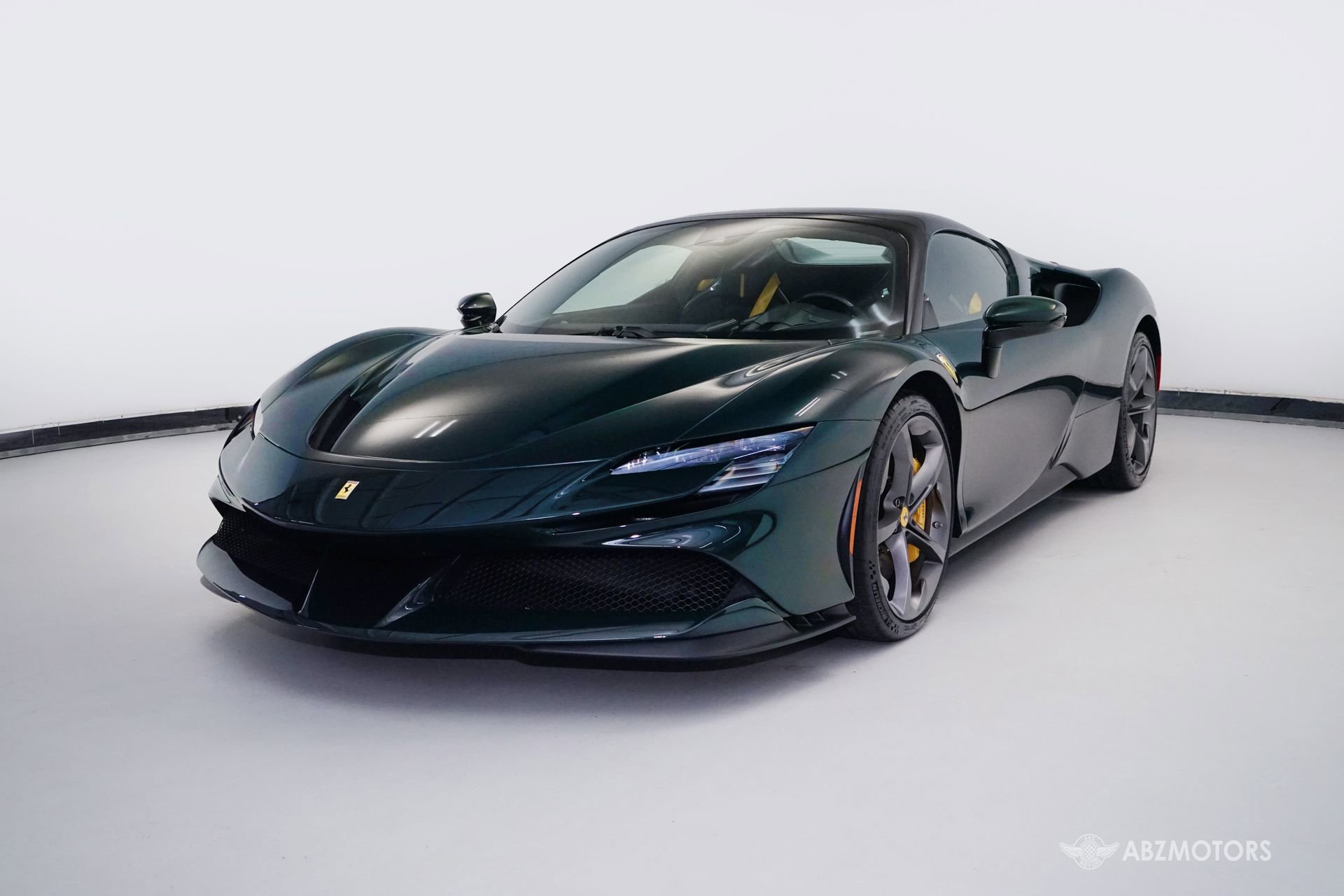 Used 2025 Ferrari SF90 Spider AWD/4WD image 2