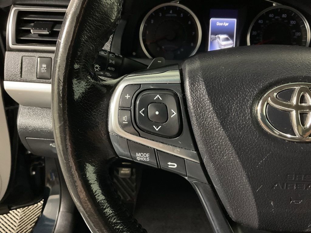 Used 2016 Toyota Camry XSE image 21