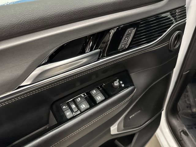 Used 2024 Jeep Wagoneer Series II image 31