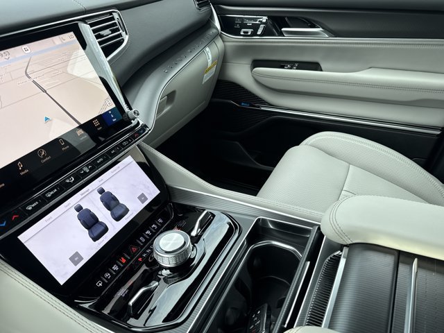 New 2027 Jeep Grand Wagoneer Summit AWD/4WD image 23