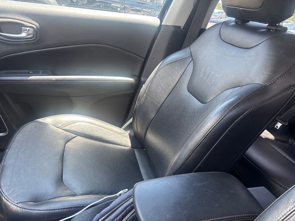 Used 2018 Jeep Compass Limited w/ Navigation Group AWD/4WD image 8