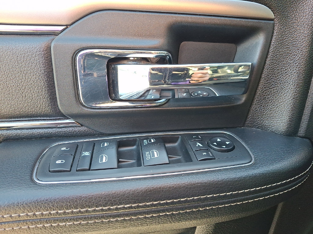 Used 2018 RAM 3500 Laramie w/ Sport Appearance Group AWD/4WD image 15