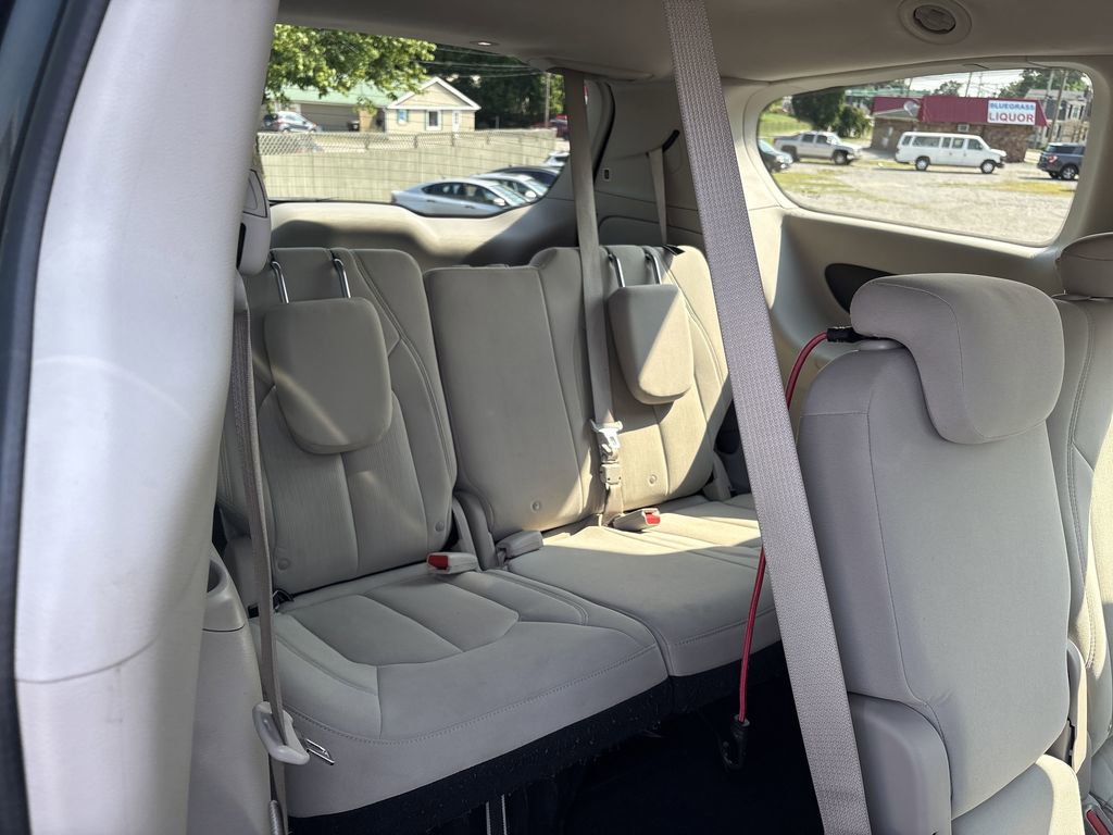 Used 2017 Chrysler Pacifica Touring image 26