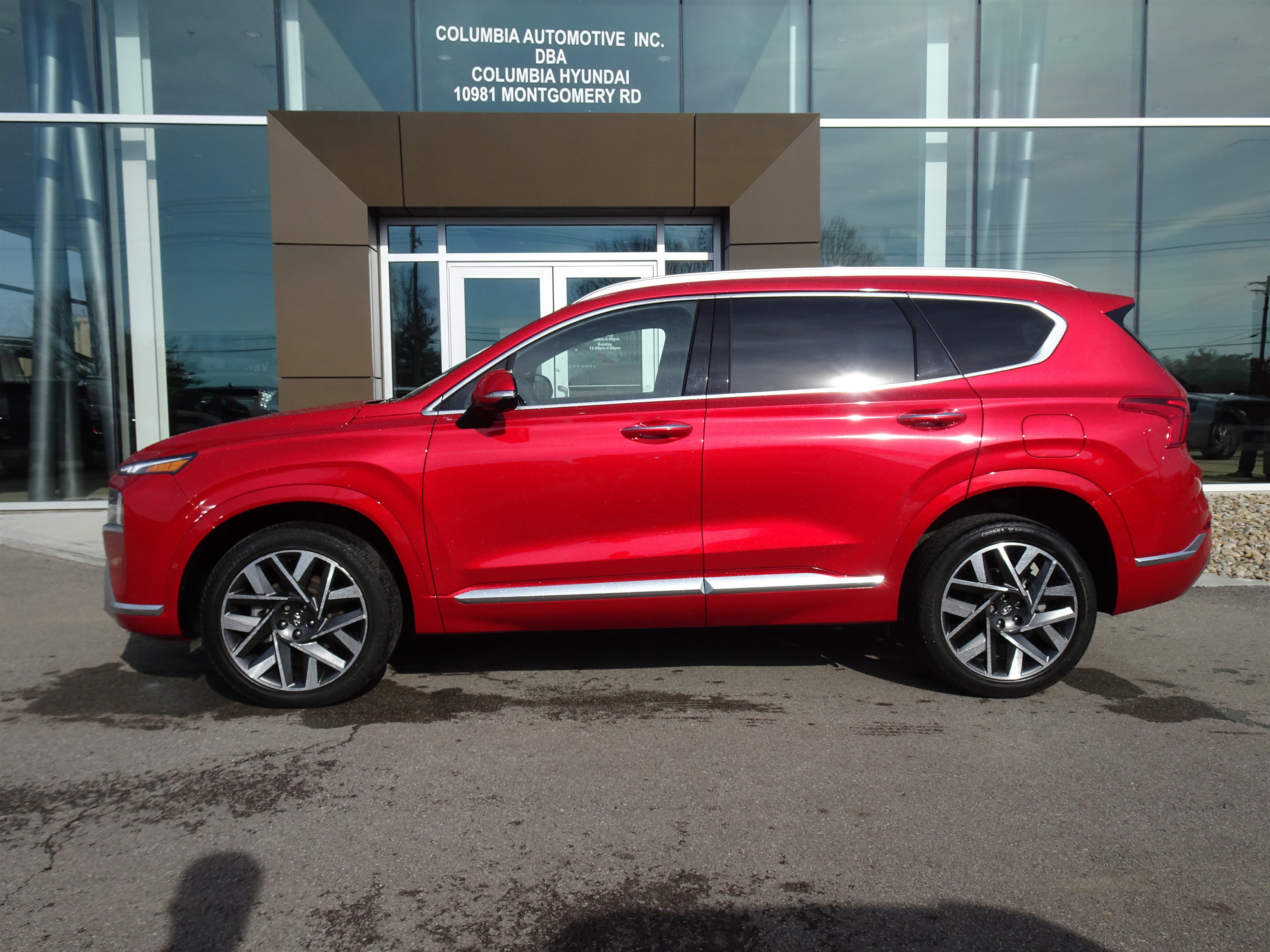 Used 2023 Hyundai Santa Fe Calligraphy w/ Cargo Package AWD/4WD image 2