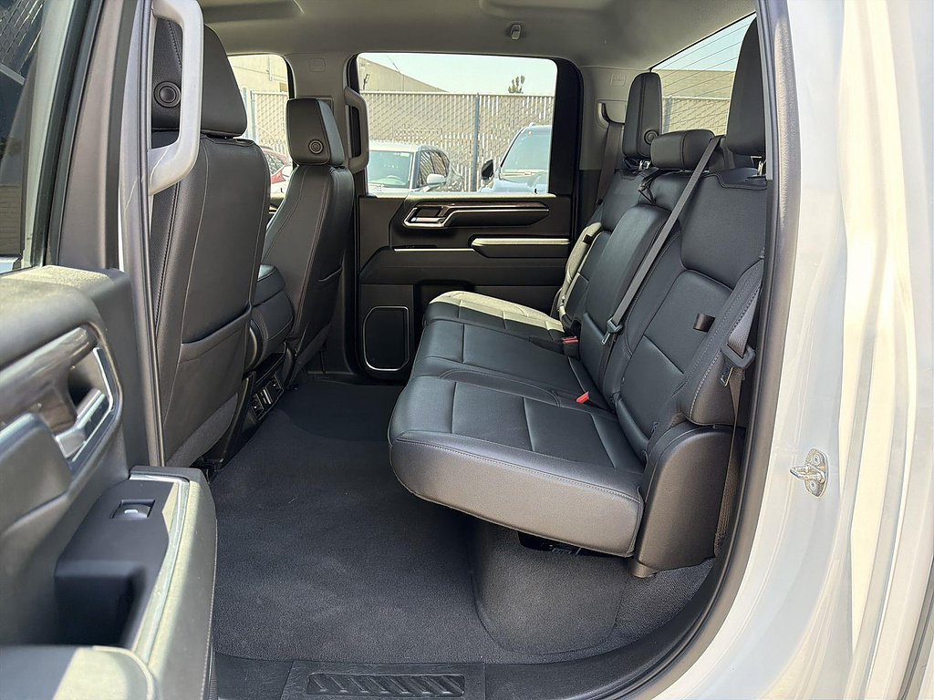 Used 2024 Chevrolet Silverado 2500 LTZ AWD/4WD image 24