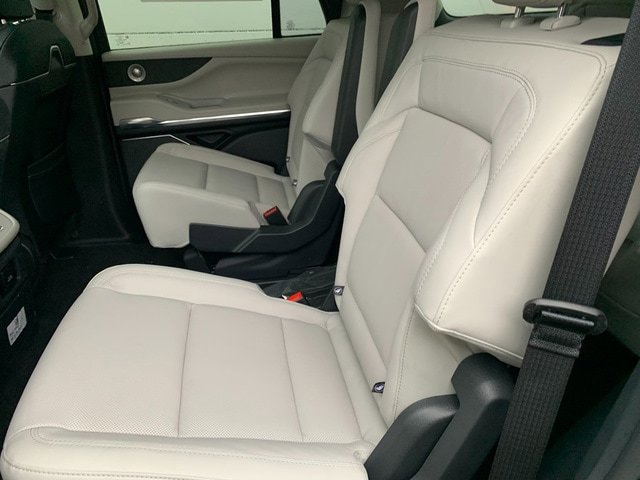 New 2026 Lincoln Navigator Reserve w/ Jet Appearance Package AWD/4WD image 24