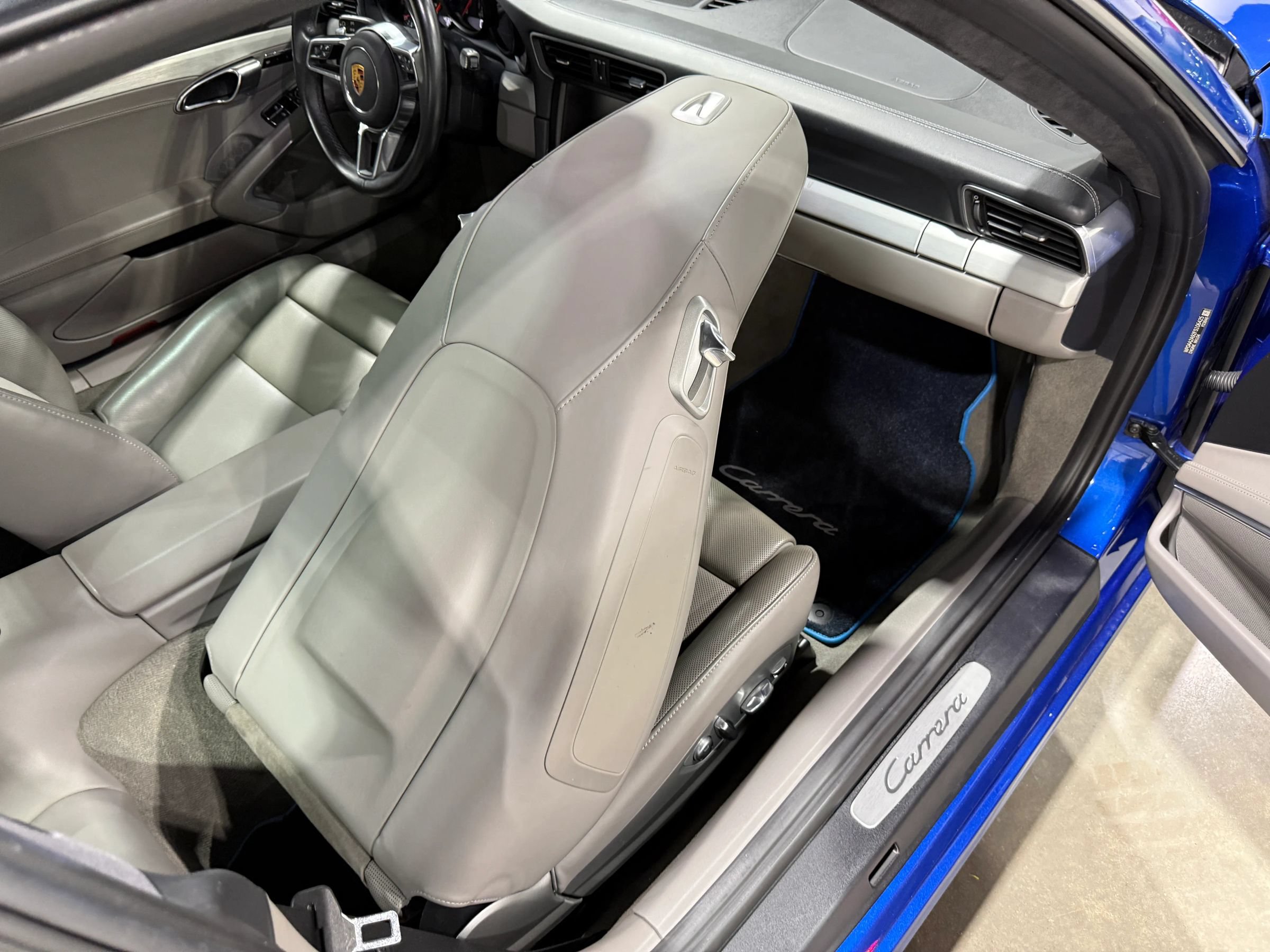Used 2015 Porsche 911 Carrera image 34